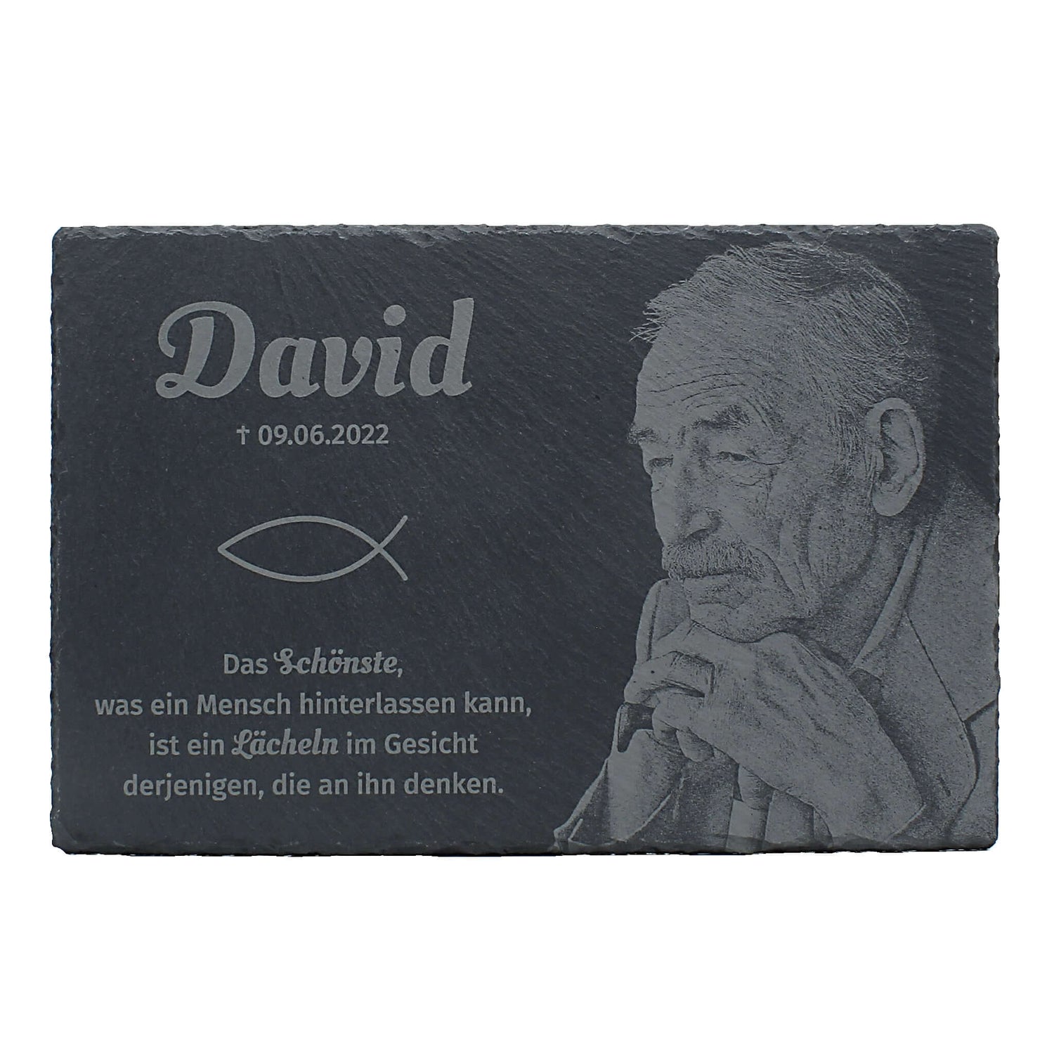 Rechteckige Gedenktafel aus Schiefer im Querformat mit Gravur und Foto – personalisiertes Erinnerungsstück für Verstorbene.