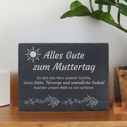 Schiefertafel mit Gravur zum Muttertag - Herz der Familie